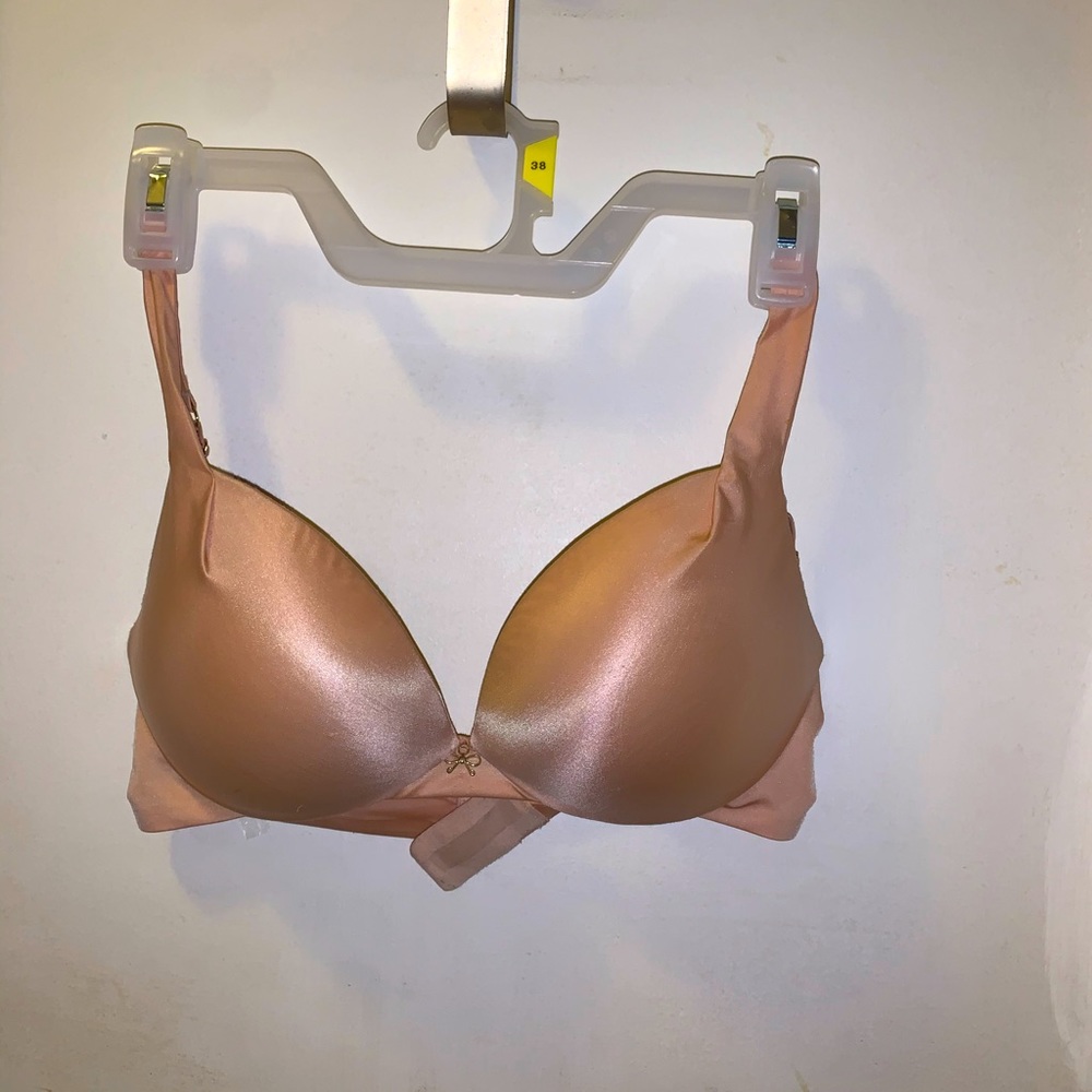 Victoria’s Secret bra Padded good condition plunge 34 D